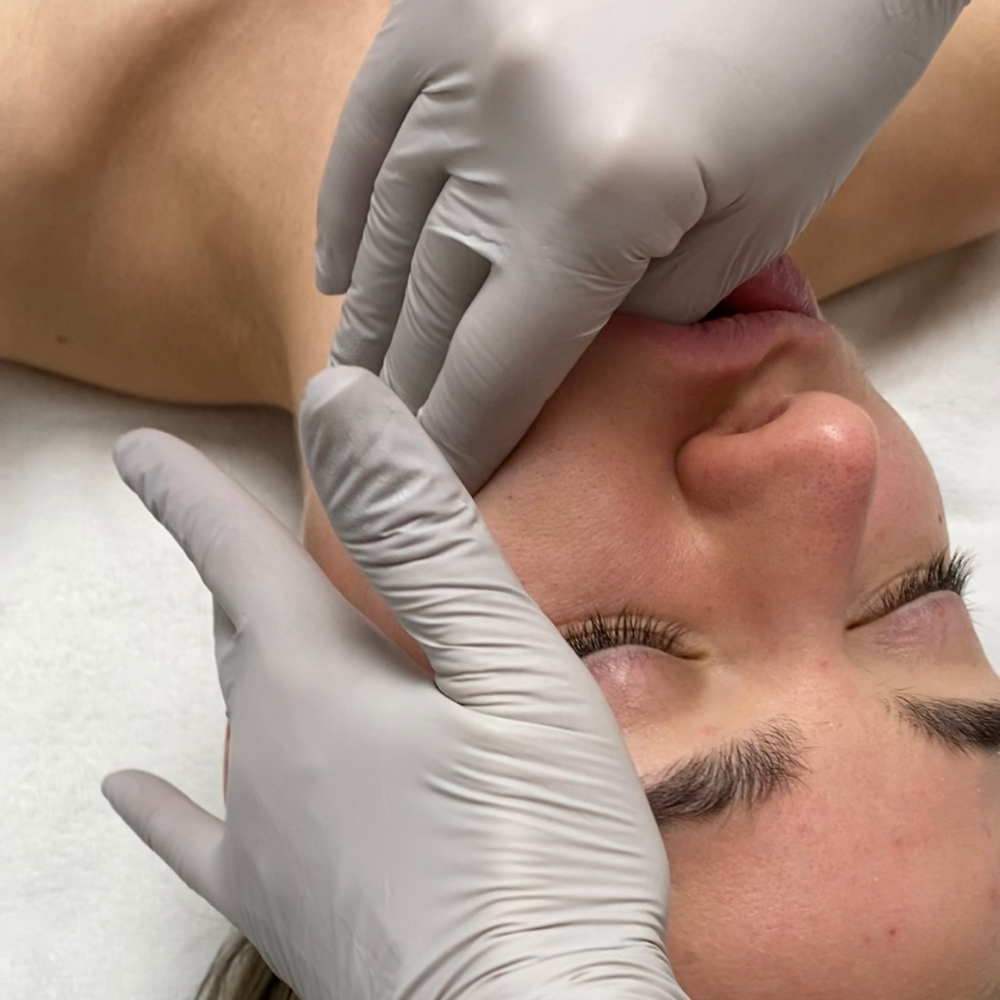 Buccal massage training 23 sep 14:00 (2,5 uur) - Groepstraining- Floor